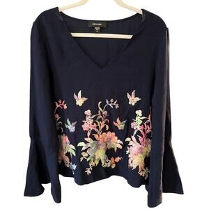 Karen Kane Embroidered Floral Top Medium Pullover Botanical Navy Bell Sleeve USA